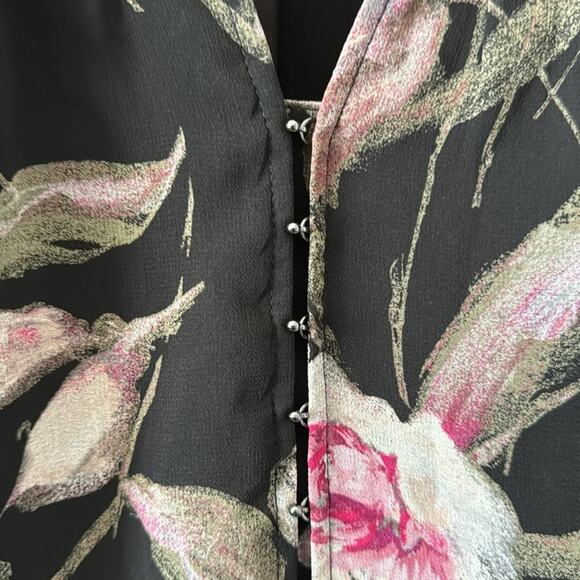 WHITE HOUSE BLACK MARKET FLORAL PLEATED BELL SLEEVE BLOUSE W/LACE SIZE 8P - Picture 5 of 10